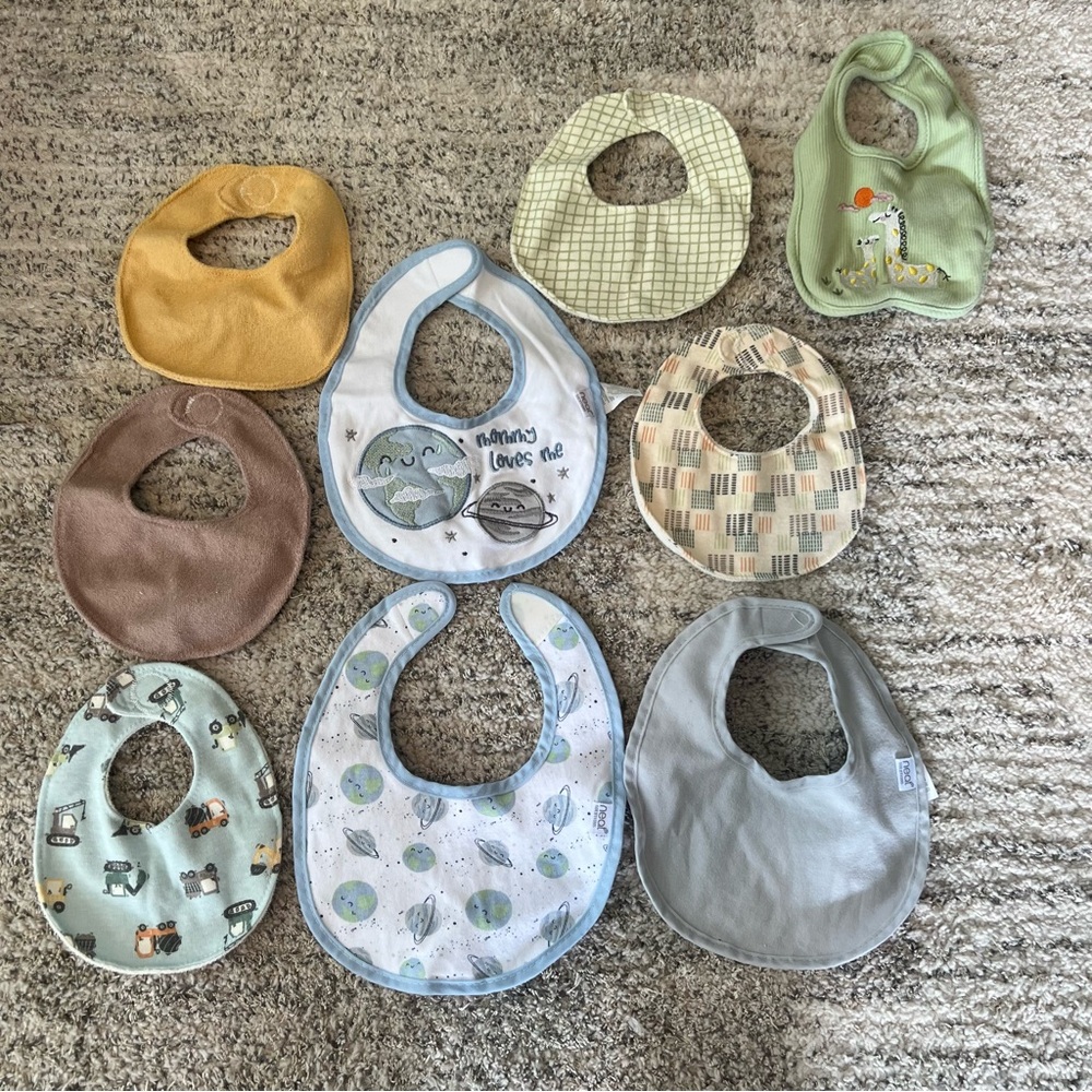 Bundle of 9 baby bibs